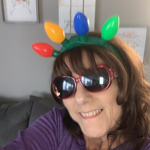 Meet your Posher, Maureen - Picture 1 of 1